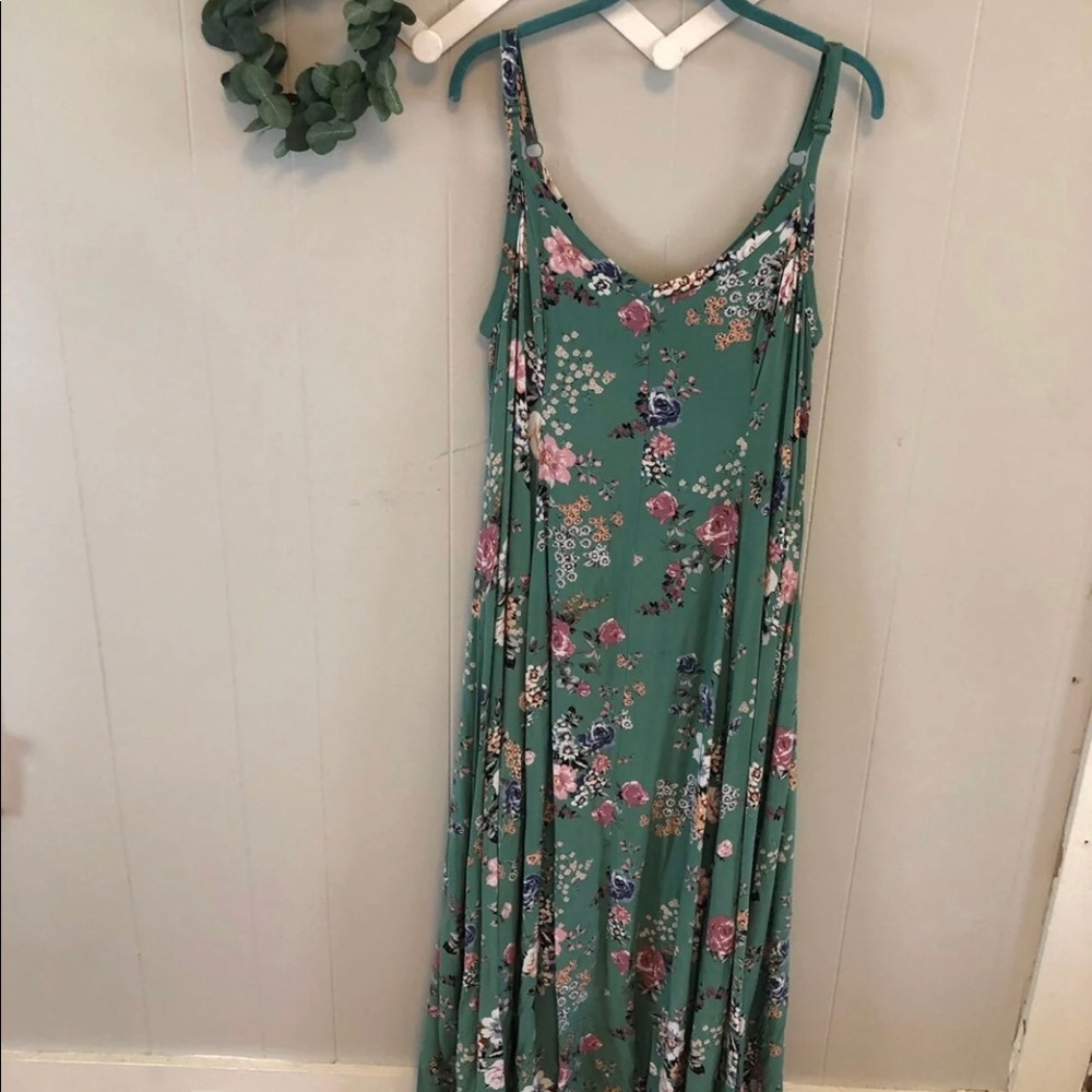 Torrid size 0/L floral maxi dress